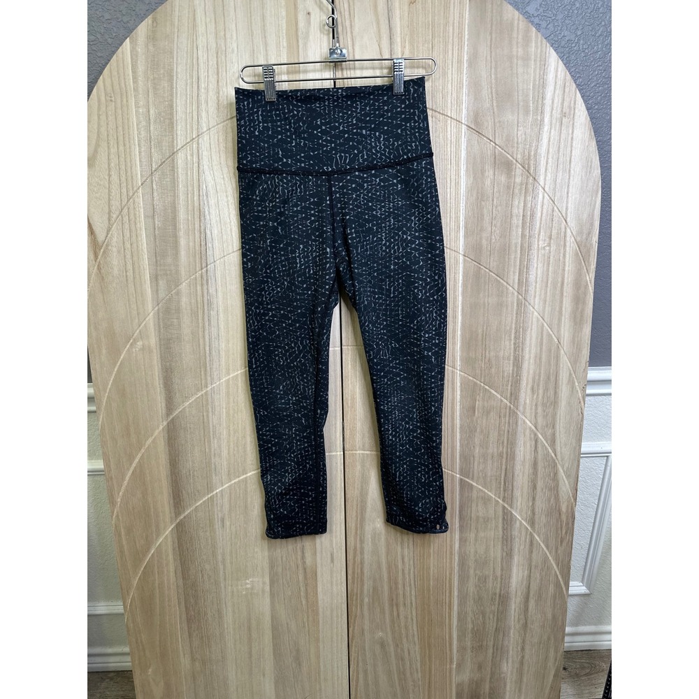 Lululemon‎ true self crop leggings size 4